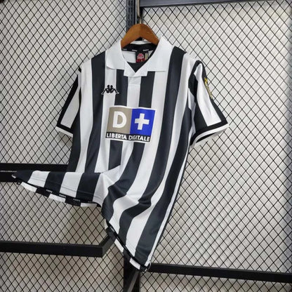 1998-1999 Retro Juventus Local