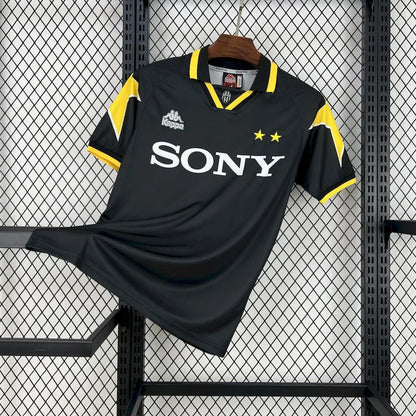 1996-1997 Retro Juventus Alternativa Visitante