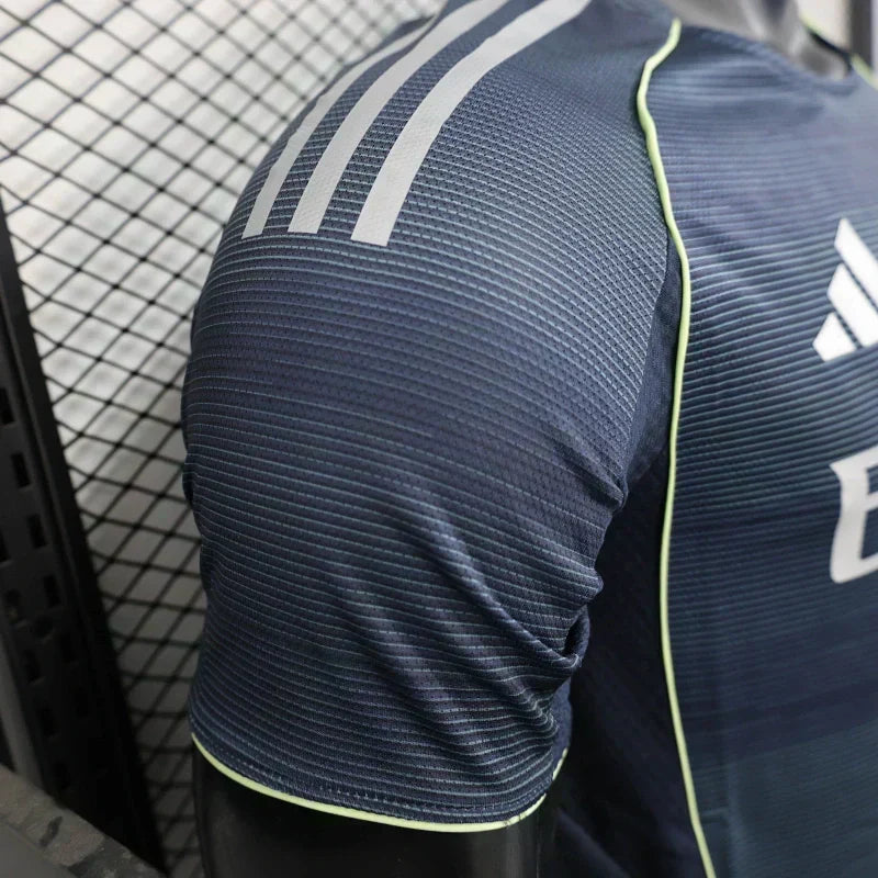 Real Madrid 2025/2026 Visitante Kit