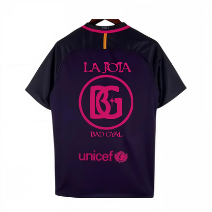 Bad Gyal x Barcelona camiseta