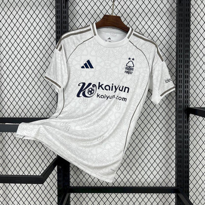 2025/2026 Nottingham Forest Visitante Kit