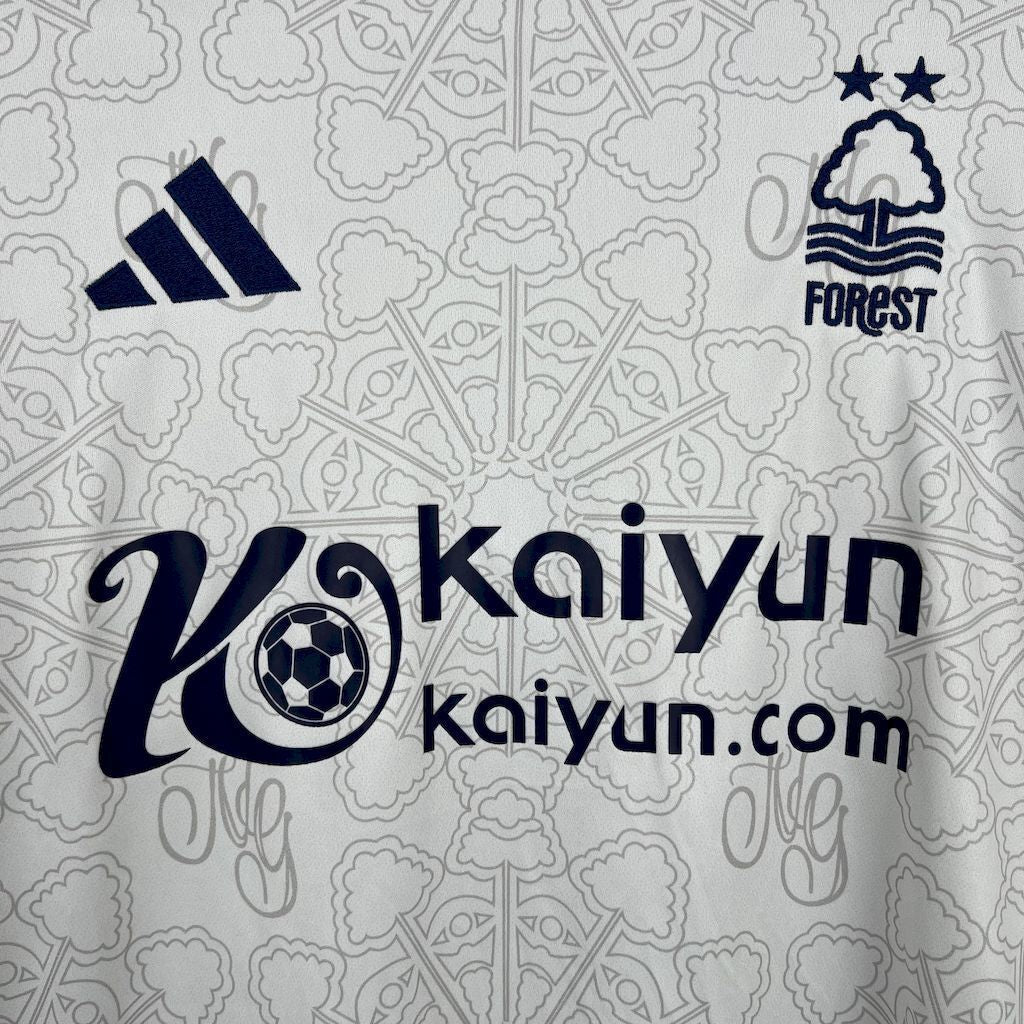 2025/2026 Nottingham Forest Visitante Kit