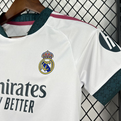 Real Madrid 2026/2027 Local Kit Niño