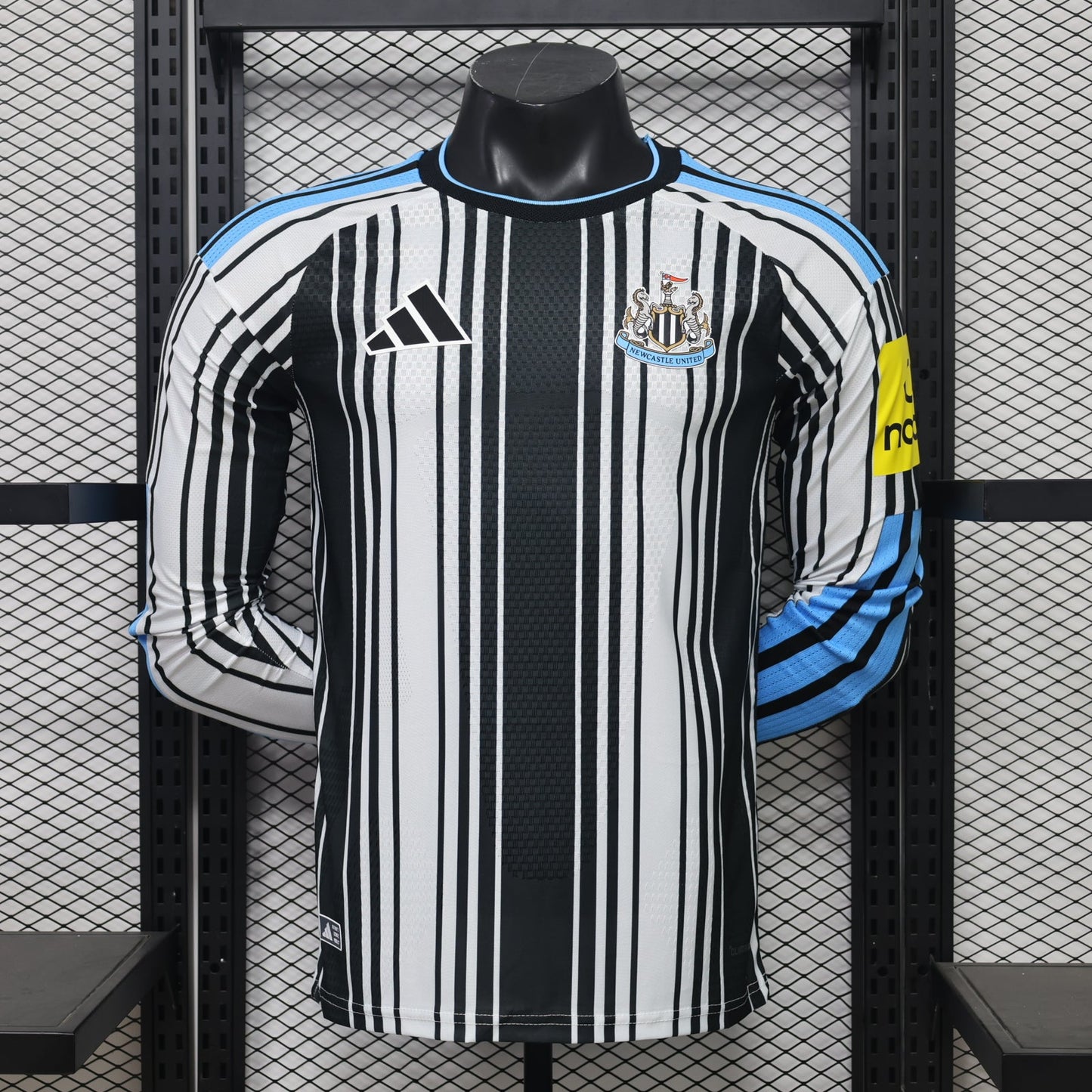 2026/2027 Newcastle United Local Manga Larga Kit