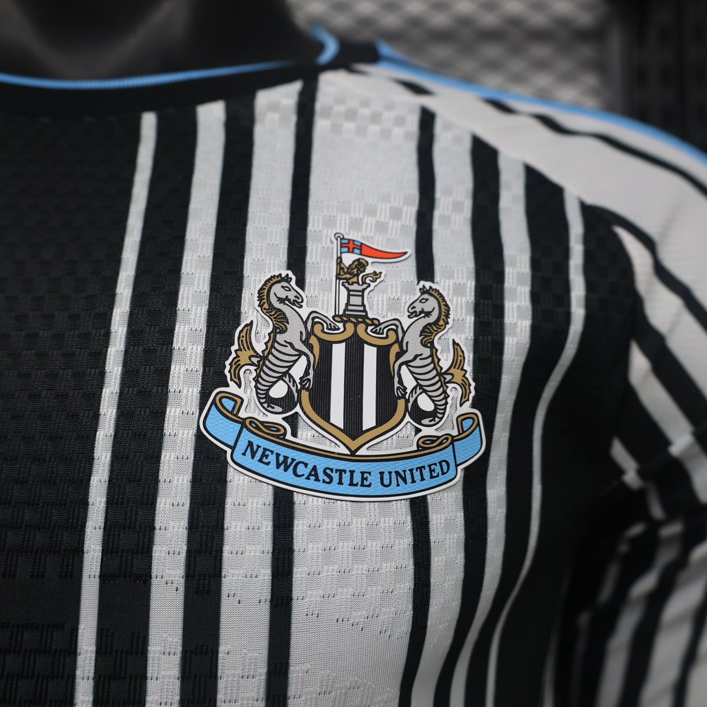 2026/2027 Newcastle United Local Manga Larga Kit