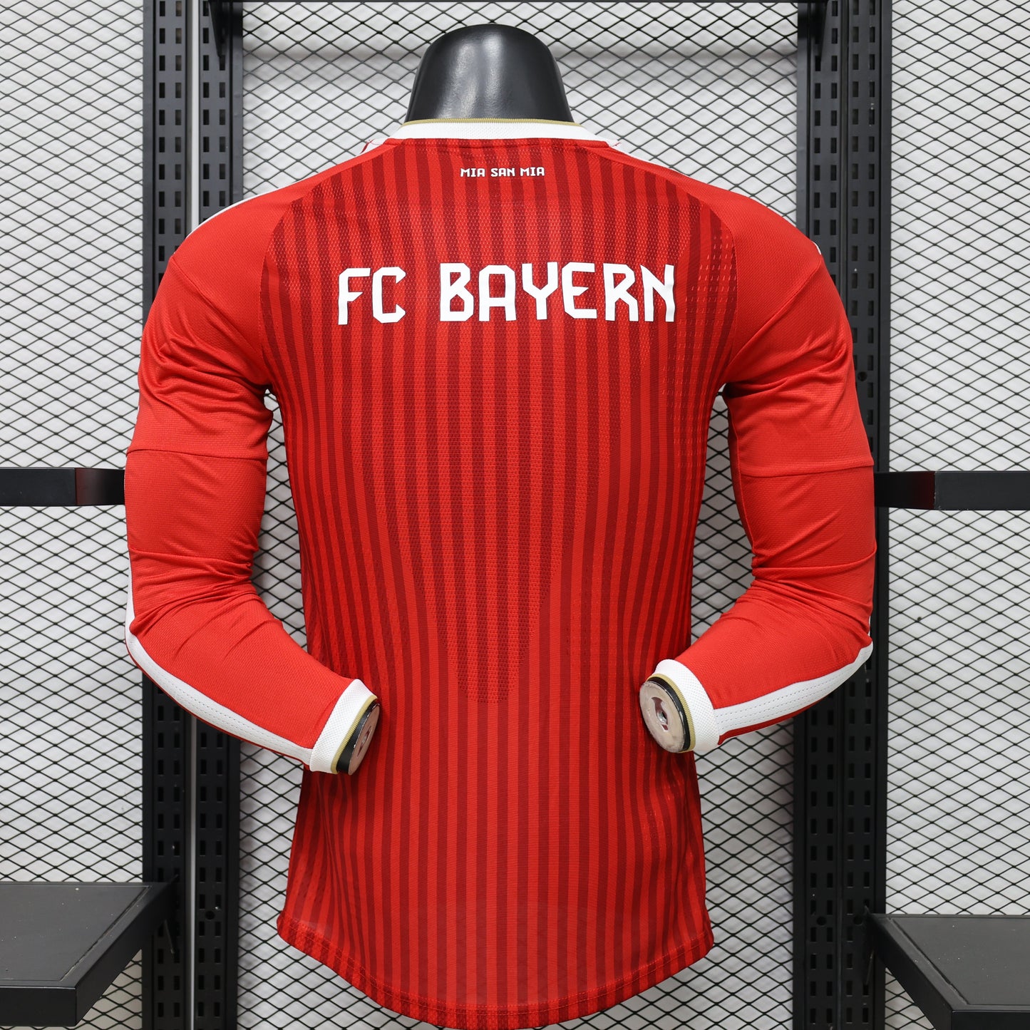 2026/2027 Bayern Munchen Local Manga Larga Kit