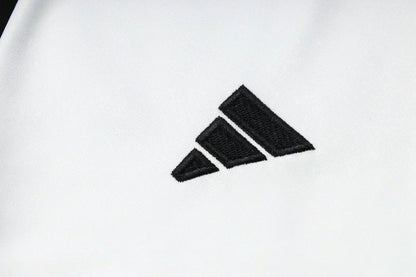 Juventus White and Black Chándal