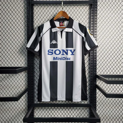 1997-1998 Retro Juventus Local